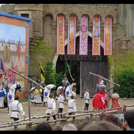 Campeggio Tipi Insolite Proche Puydufou Yzernay
