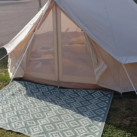 Tipi Insolite Proche Puydufou Parque de Campismo Yzernay